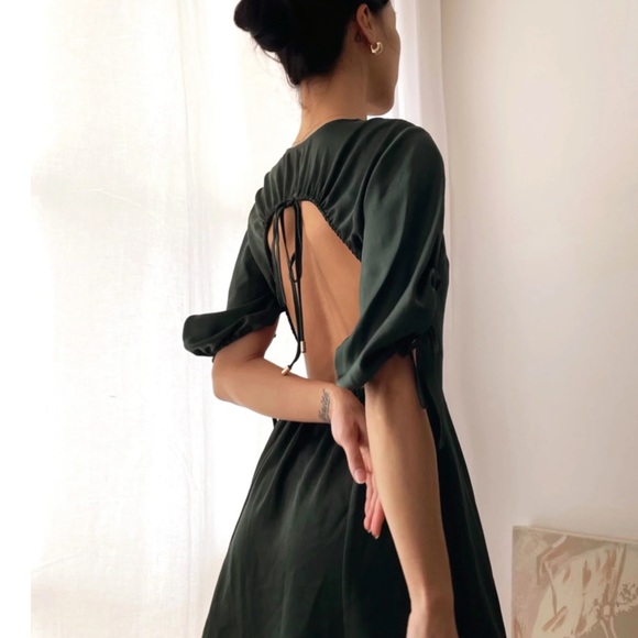 Beautiful green open back dress - Picture 1 of 6